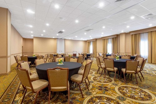 Hawthorn Suites by Wyndham West Palm Beach - image 39