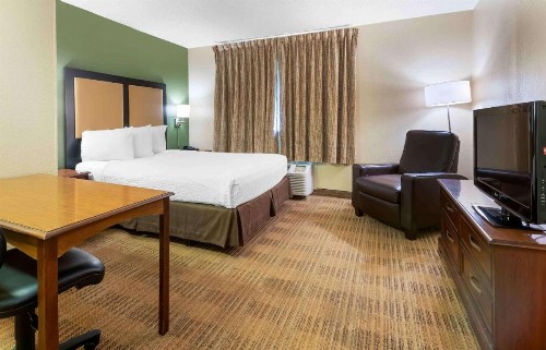 Extended Stay America Suites - West Palm Beach - Northpoint Corporate Park - image 17