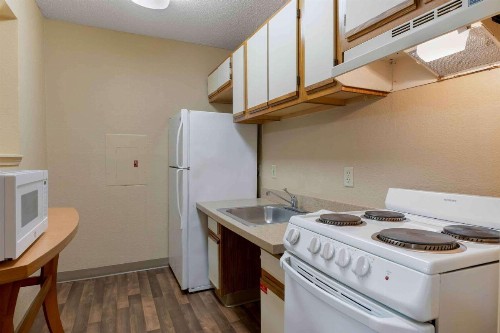 Extended Stay America Suites - West Palm Beach - Northpoint Corporate Park - image 37