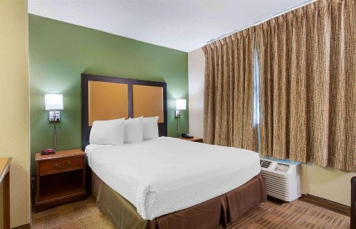 Extended Stay America Suites - West Palm Beach - Northpoint Corporate Park - image 4