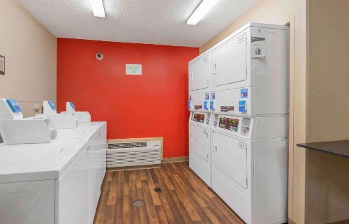 Extended Stay America Suites - West Palm Beach - Northpoint Corporate Park - image 7