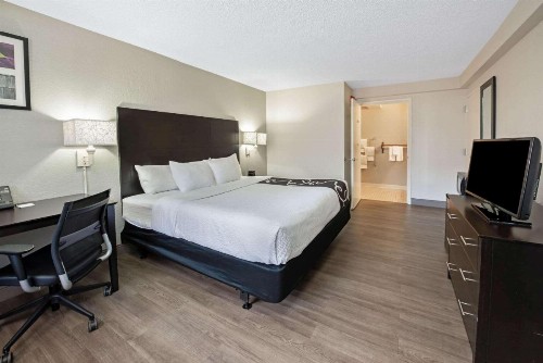 La Quinta Inn by Wyndham West Palm Beach - Florida Turnpike - image 19