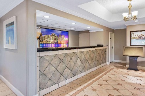 La Quinta Inn by Wyndham West Palm Beach - Florida Turnpike - image 28