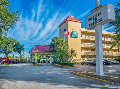 La Quinta Inn by Wyndham West Palm Beach - Florida Turnpike - image 30