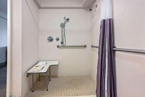 La Quinta Inn by Wyndham West Palm Beach - Florida Turnpike - image 43