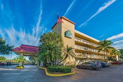 La Quinta Inn by Wyndham West Palm Beach - Florida Turnpike - image 50