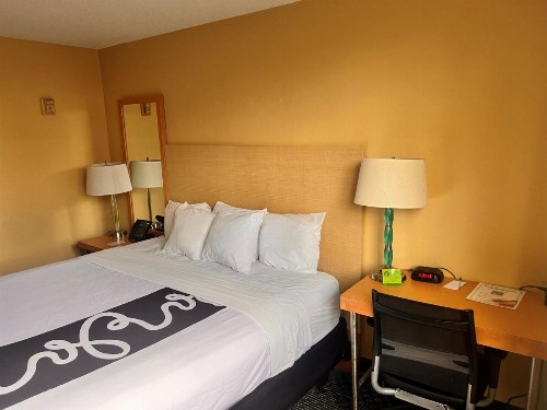 La Quinta by Wyndham West Palm Beach Airport - image 11
