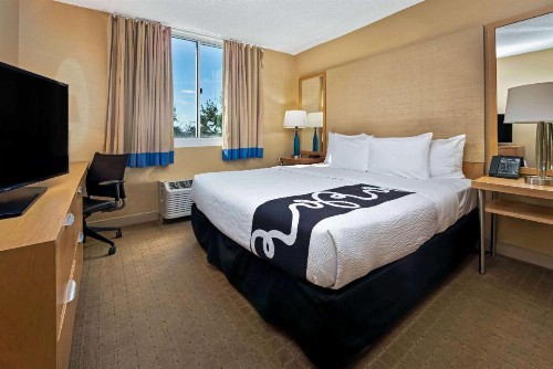 La Quinta by Wyndham West Palm Beach Airport - image 12