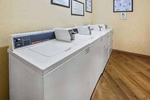 La Quinta by Wyndham West Palm Beach Airport - image 24