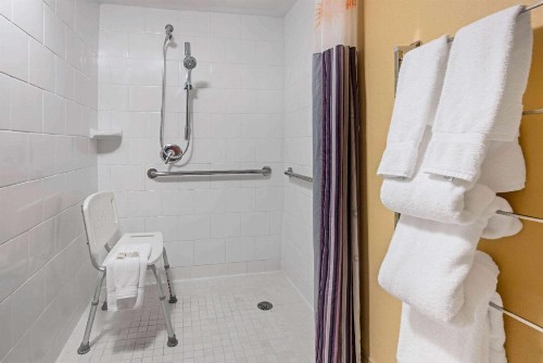 La Quinta by Wyndham West Palm Beach Airport - image 38