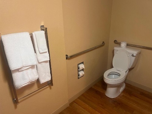 La Quinta by Wyndham West Palm Beach Airport - image 8