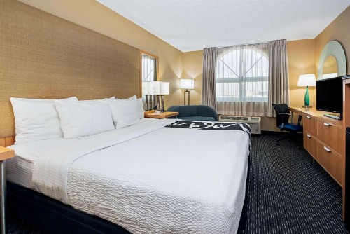 La Quinta by Wyndham West Palm Beach Airport - image 9