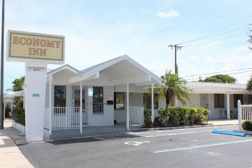 Economy Inn - image 14