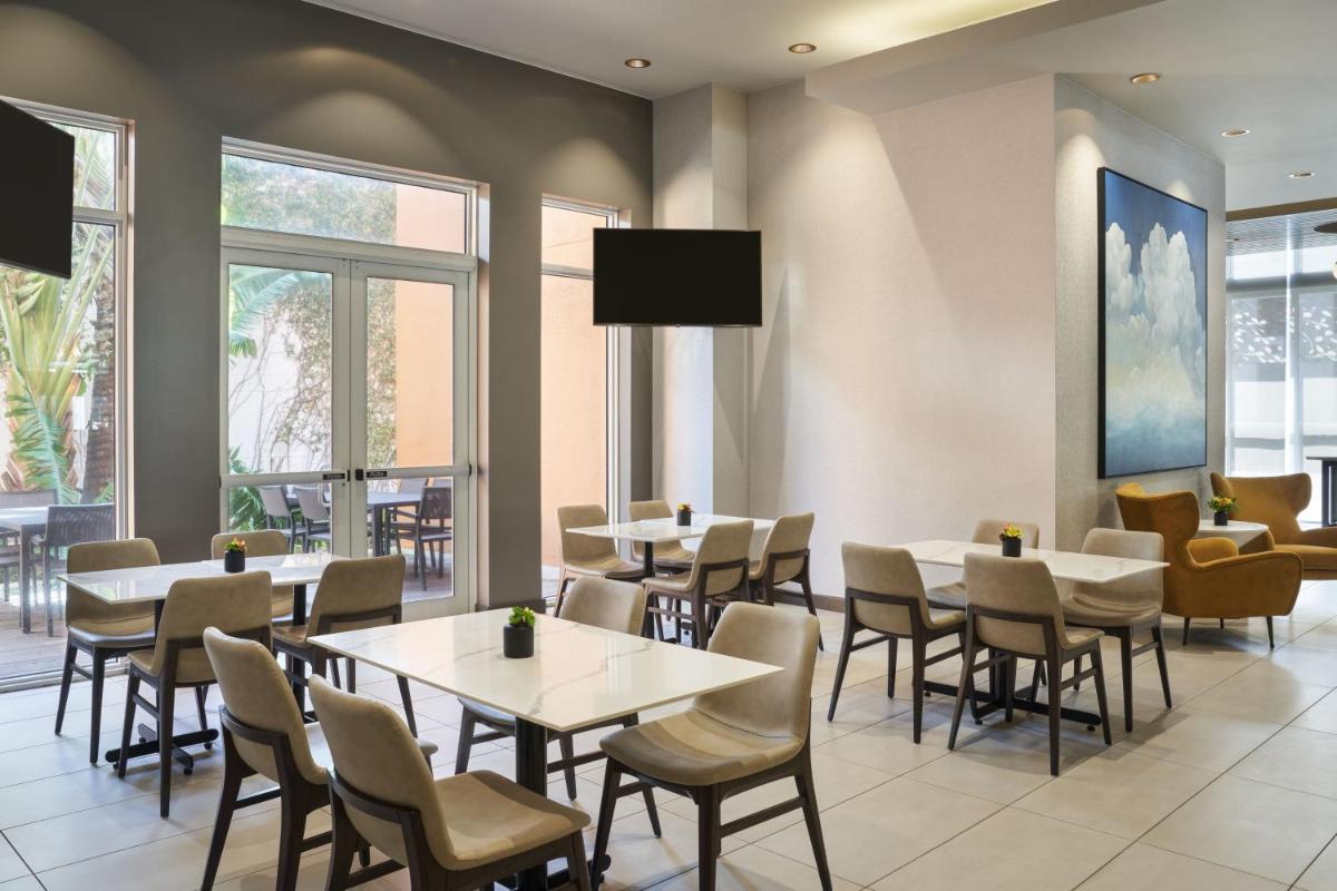 Residence Inn by Marriott West Palm Beach Downtown/Rosemary Square Area - image 5