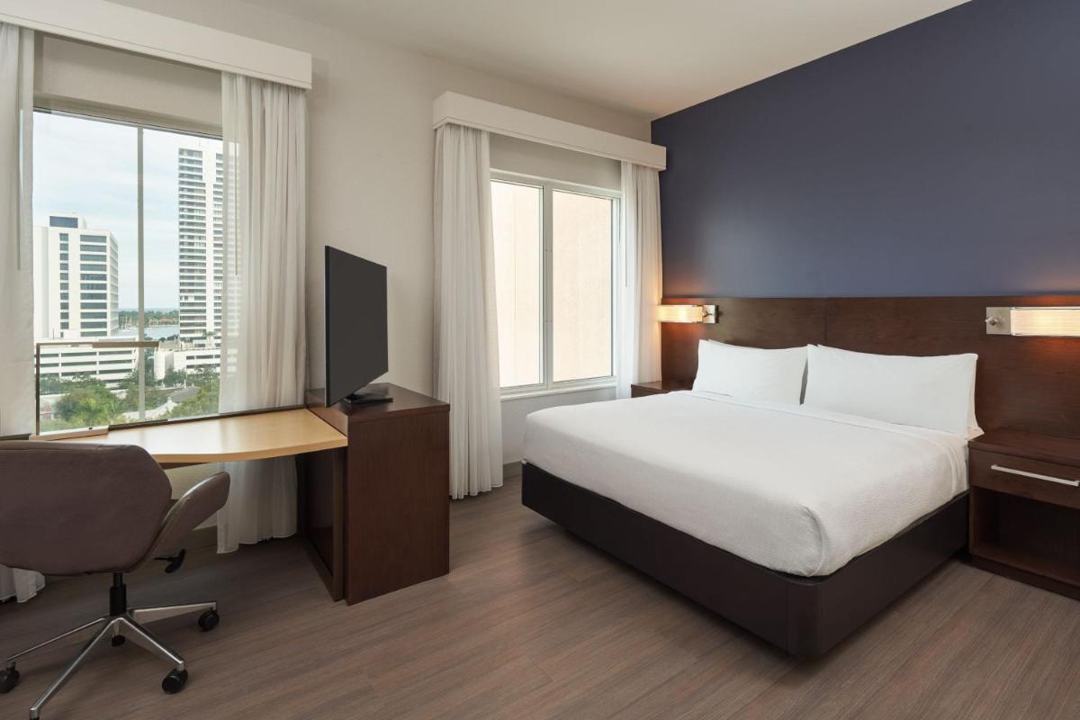 Residence Inn by Marriott West Palm Beach Downtown/Rosemary Square Area - image 7