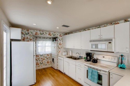 Flamingo Cottage - Charming 1bd1ba