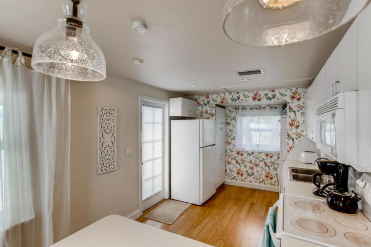 Flamingo Cottage - Charming 1bd1ba - image 7