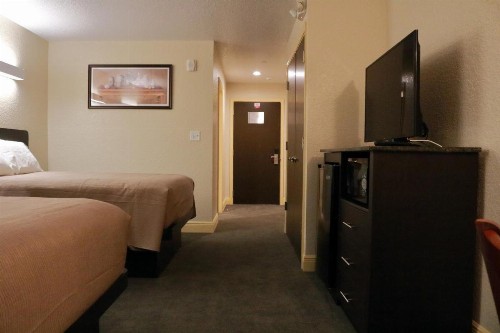 Pioneer Inn - image 23