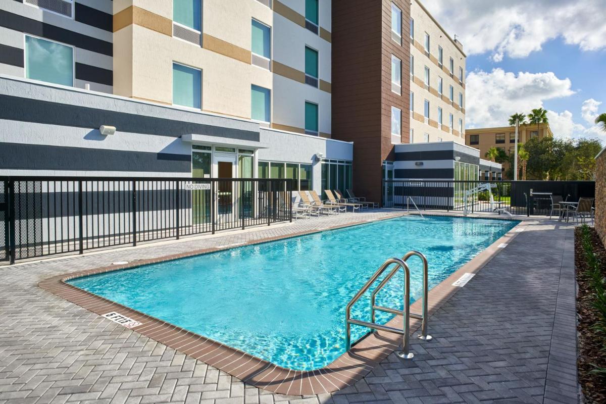 Fairfield by Marriott Inn & Suites West Palm Beach - image 4
