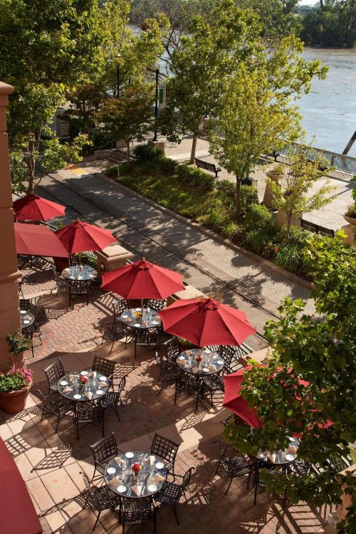 Embassy Suites by Hilton Sacramento Riverfront Promenade - image 23