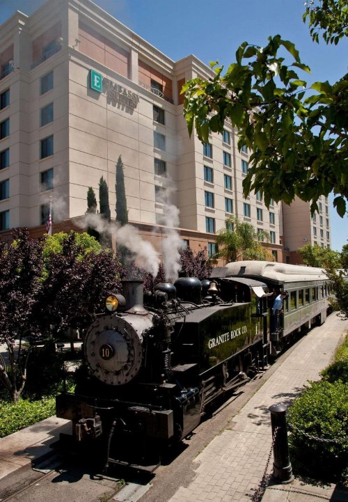 Embassy Suites by Hilton Sacramento Riverfront Promenade - image 33