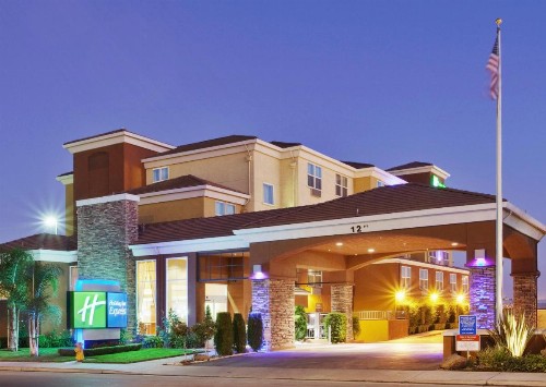 Holiday Inn Express- West Sacramento an IHG Hotel - image 19