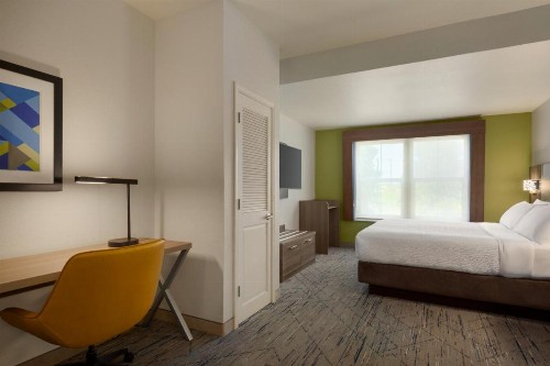 Holiday Inn Express- West Sacramento an IHG Hotel - image 29