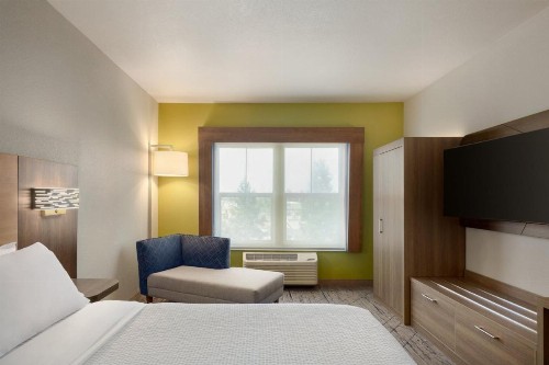 Holiday Inn Express- West Sacramento an IHG Hotel - image 43