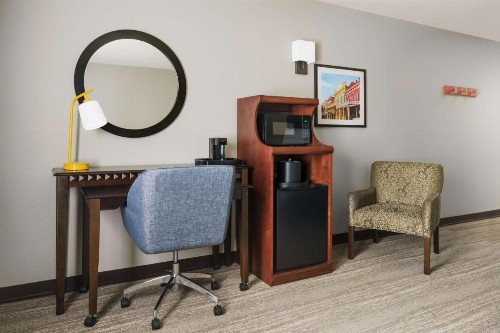 Hampton Inn & Suites West Sacramento - image 11