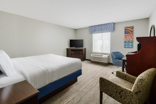 Hampton Inn & Suites West Sacramento - image 17