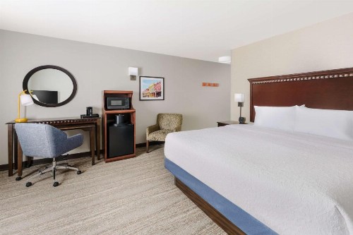 Hampton Inn & Suites West Sacramento - image 22