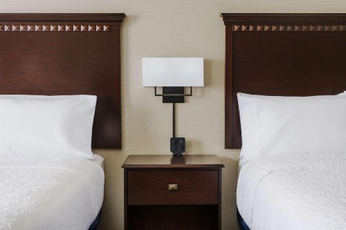 Hampton Inn & Suites West Sacramento - image 4