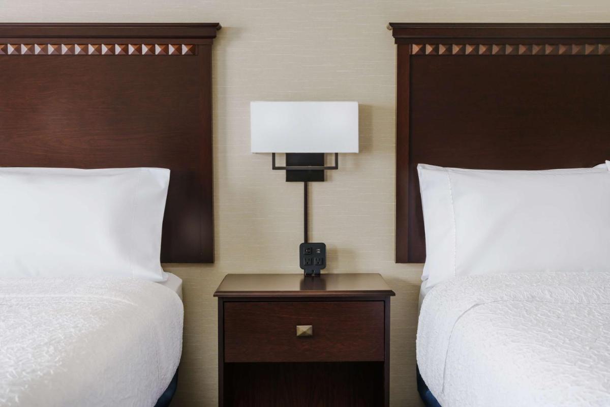 Hampton Inn & Suites West Sacramento - image 4