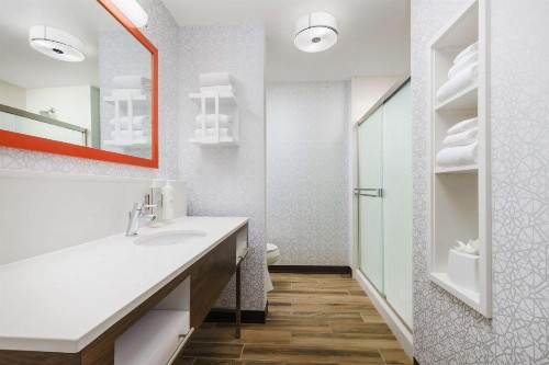 Hampton Inn & Suites West Sacramento - image 7