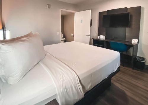 Motel 6-West Sacramento CA - image 16