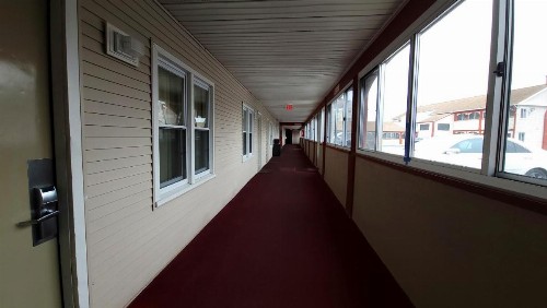 Red Carpet Inn West Springfield - image 2