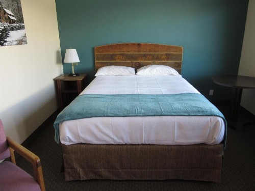 Al's Westward Ho Motel - image 3