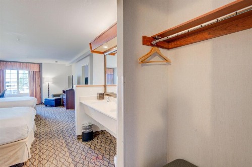 Holiday Inn West Yellowstone an IHG Hotel - image 39