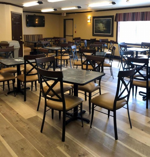 Yellowstone West Gate Hotel - image 21