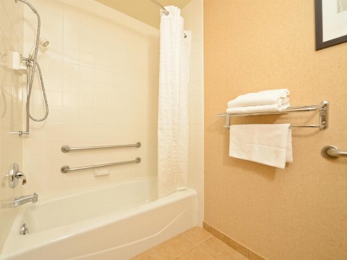 Yellowstone West Gate Hotel - image 33