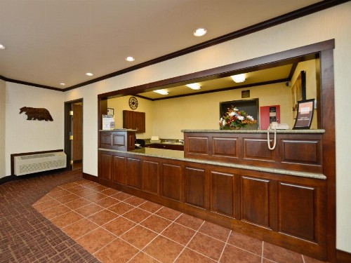 Yellowstone West Gate Hotel - image 37