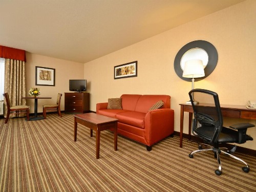 Yellowstone West Gate Hotel - image 40