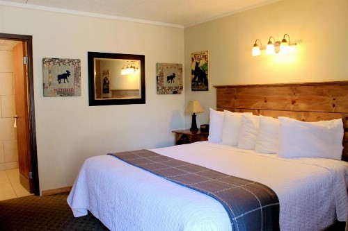 Moose Creek Inn - image 3