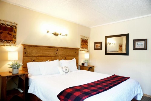 Moose Creek Inn - image 33