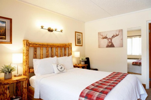 Moose Creek Inn - image 38