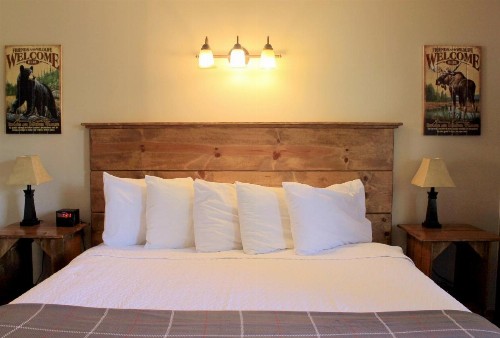 Moose Creek Inn - image 40