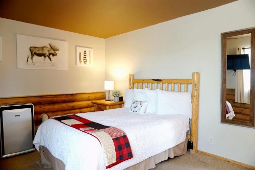 Moose Creek Inn - image 43