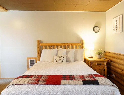 Moose Creek Inn - image 46