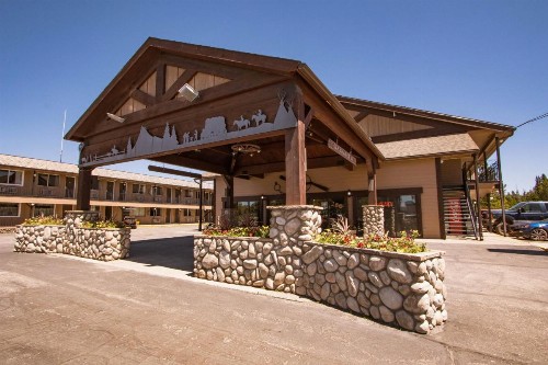 Brandin' Iron Inn - image 10