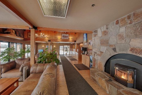 Brandin' Iron Inn - image 23